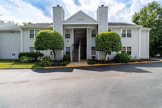 411 Sea Pointe Ct, Virginia Beach, VA 23451