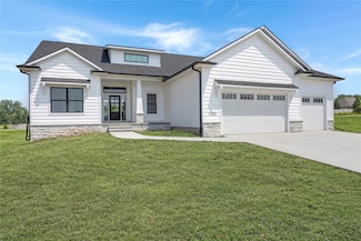 1000 Hampshire Cir, Marion, IA 52302