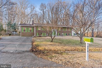 9910 Jonathan Dr, Dunkirk, MD 20754