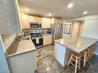 403 Heights Dr, Haledon, NJ 07508