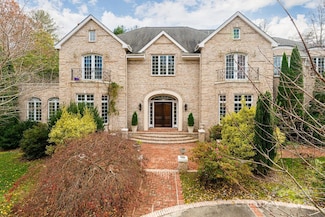 150 Rainbow View Dr, Fletcher, NC 28732