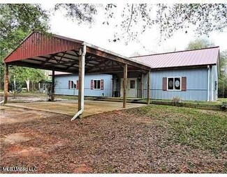 1249 Stonecypher Rd, Lucedale, MS 39452