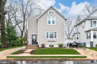 215 W Pine St, Audubon, NJ 08106