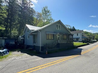 204 Roosevelt Ave, Benwood, WV 26031