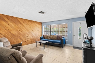 2741 NE 8th Ave, Pompano Beach, FL 33064