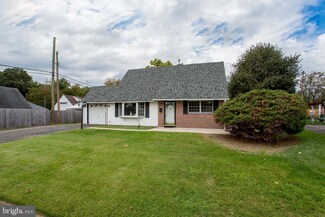 5 Limewood Rd, Levittown, PA 19056