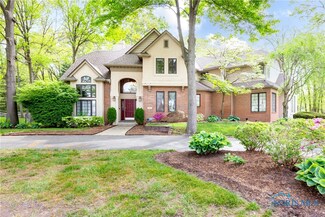 8608 Royal Lythan Ln, Holland, OH 43528