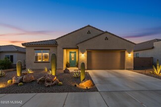 14621 N Blue Juniper Ln, Marana, AZ 85658