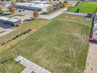 2805 W Villa Dr, Kearney, NE 68845