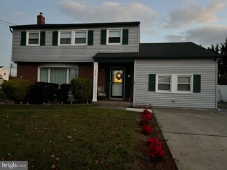 464 S Arthur Dr, Beverly, NJ 08010