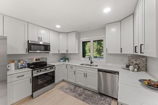 12754 Gordon Dr, Eden Prairie, MN 55346