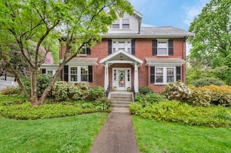 217 Plymouth Rd, Newton Highlands, MA 02461