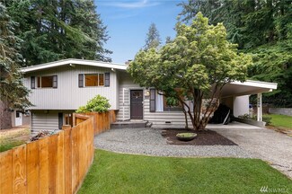 4006 NE 195th St, Lake Forest Park, WA 98155