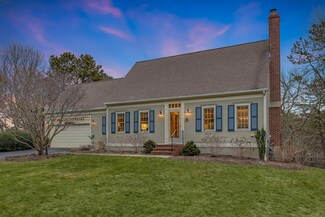 37 Equestrian Ln, East Falmouth, MA 02536