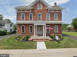 250 S State St Unit 5, New Town, PA 18940