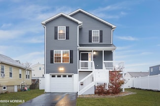 731 8th St, Union Beach, NJ 07735
