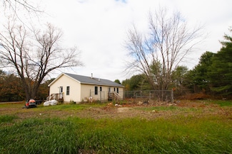 559 Main Rd S, Hampden, ME 04444