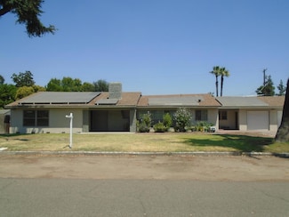 935 S Park Circle Dr, Fresno, CA 93727