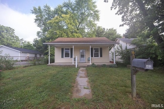 802 W 13th St, Muncie, IN 47302