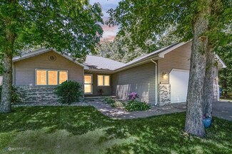 618 Dogwood St NW, Demotte, IN 46310