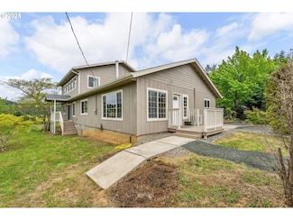 250 Valley View Rd, Sutherlin, OR 97479