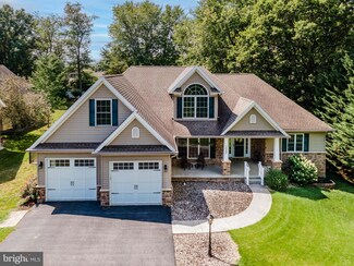 1022 Rockledge Dr, Carlisle, PA 17015