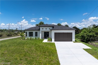 2601 Karen Cir, Lehigh Acres, FL 33971