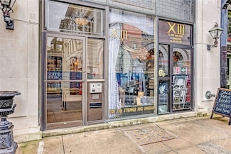 9 W York St, Savannah, GA 31401