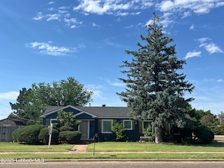 711 2nd St, Abernathy, TX 79311