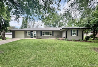 1311 W Line St, Palmyra, MO 63461
