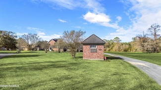10154 Willow Crest Rd, Abbeville, LA 70510