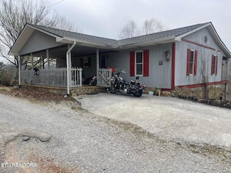 210 Last Lz Ln, Speedwell, TN 37870