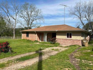 2297 Fm 2574, Palestine, TX 75803