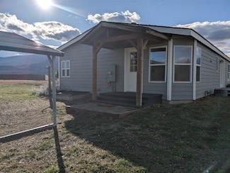 121 Camas Ranch Rd, Hamilton, MT 59840