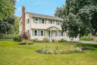 4 Mizoras Dr, Nashua, NH 03062