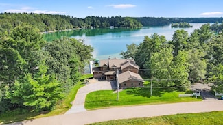 N3032 Hicks Ln, Waupaca, WI 54981