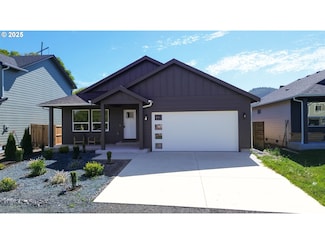 965 Queen St, Seaside, OR 97138