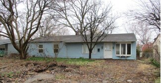 11 Westwood Dr, East Saint Louis, IL 62206