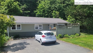 151 Rogers Dr, Boone, NC 28607
