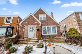 8240 S Calumet Ave, Chicago, IL 60619