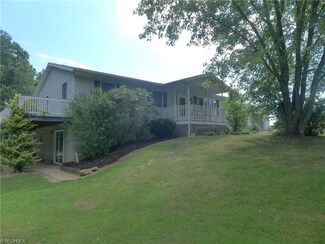 2250 Jamestown Rd SE, New Lexington, OH 43764
