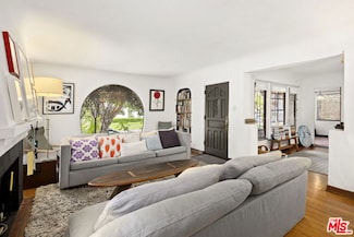 1118 S Crescent Heights Blvd, Los Angeles, CA 90035