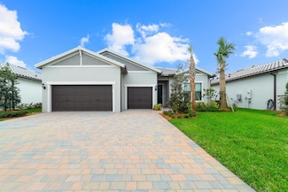 802 SE Courances Dr, Port St. Lucie, FL 34984