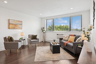 2500 Blaisdell Ave Unit 401, Minneapolis, MN 55404