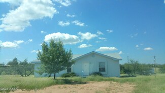 742 S J Six Ranch Rd, Benson, AZ 85602