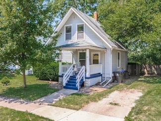 607 Maple St, Bloomington, IL 61701