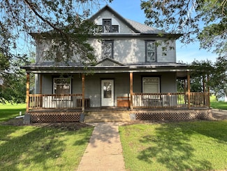 414 Humphrey Dr N, Doland, SD 57436