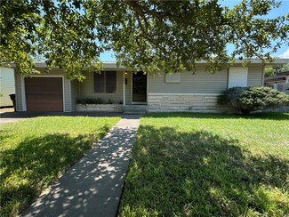 423 Glenmore St, Corpus Christi, TX 78412