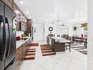 11 N 3rd St W, Paul, ID 83347