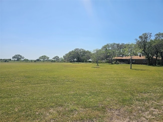 12446 Fm 531, Hallettsville, TX 77964